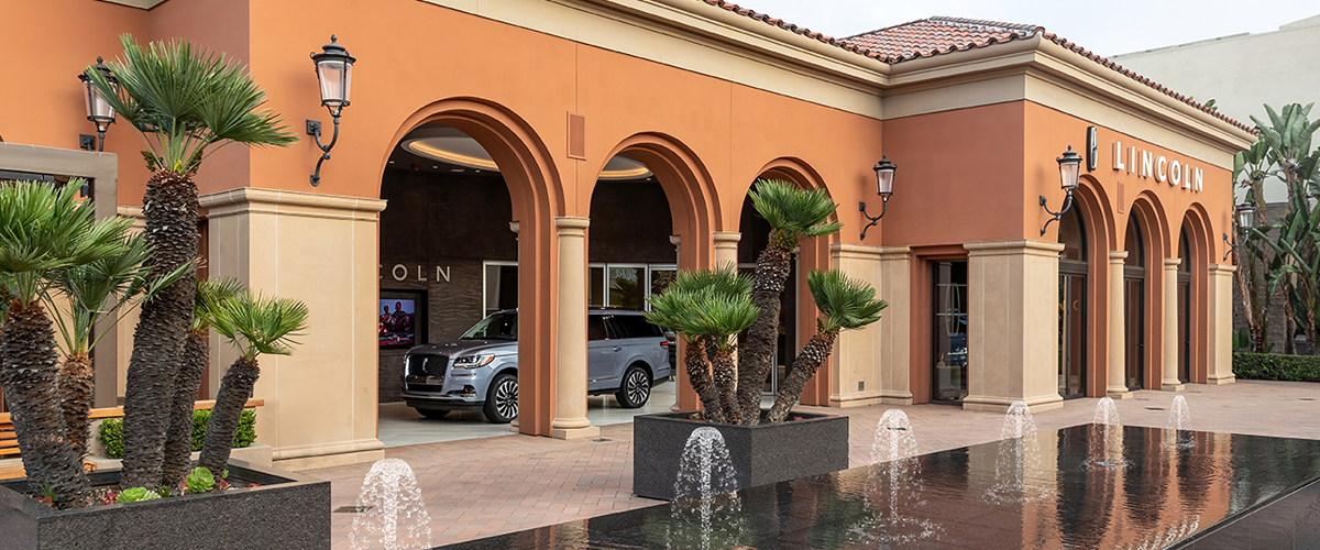 Exterior of the Lincoln Experience Center at Fashion Island in Newport Beach, California